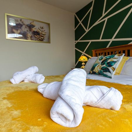 Bathway House - Free Secured Parking And Wifi Apartment โคเวนทรี ภายนอก รูปภาพ