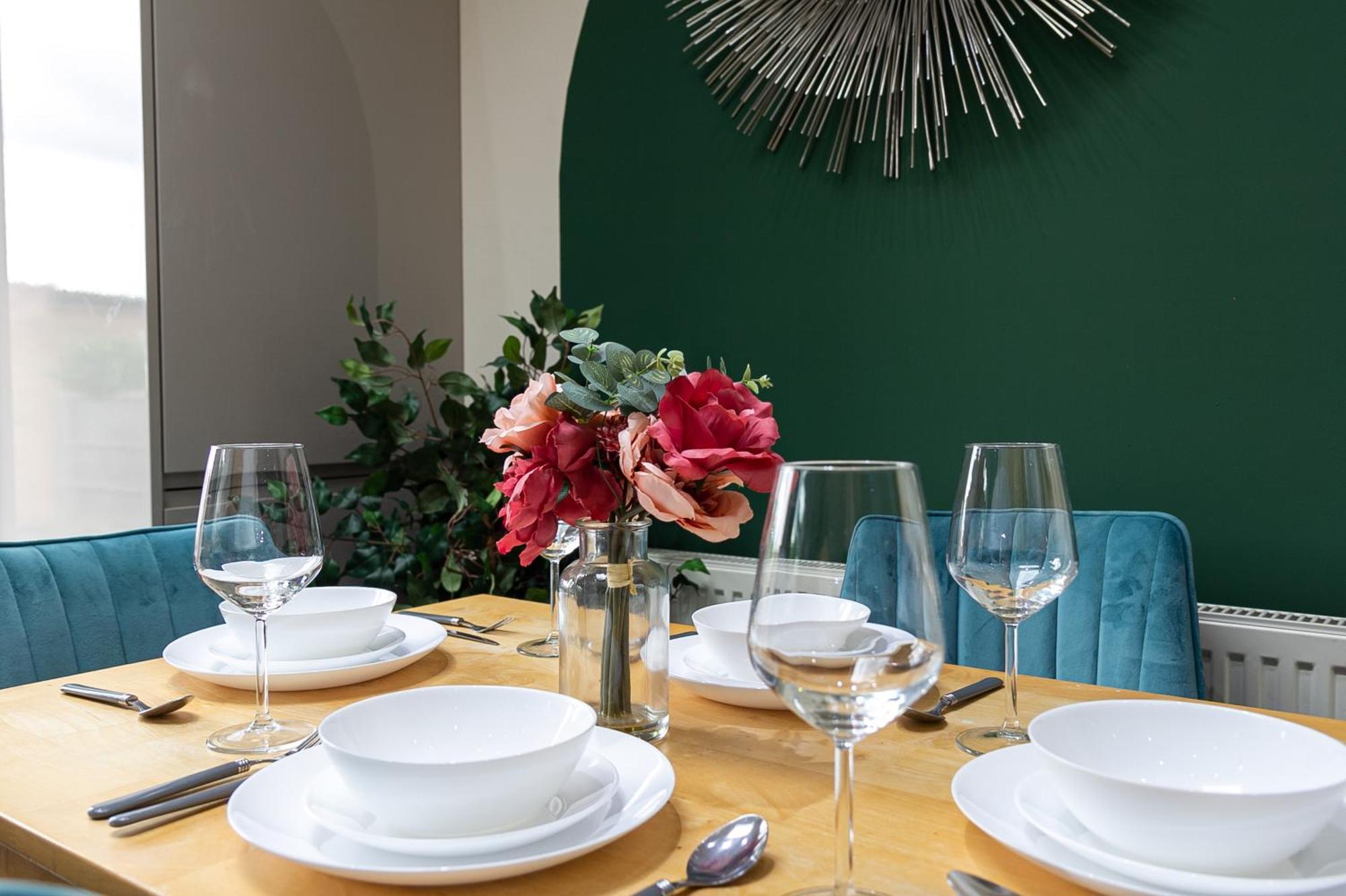 Bathway House - Free Secured Parking And Wifi Apartment โคเวนทรี ภายนอก รูปภาพ