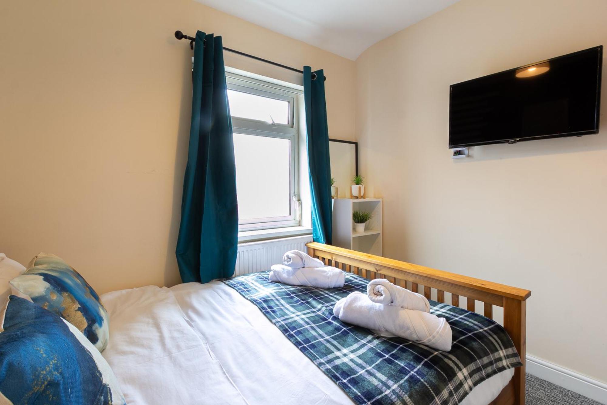 Bathway House - Free Secured Parking And Wifi Apartment โคเวนทรี ภายนอก รูปภาพ
