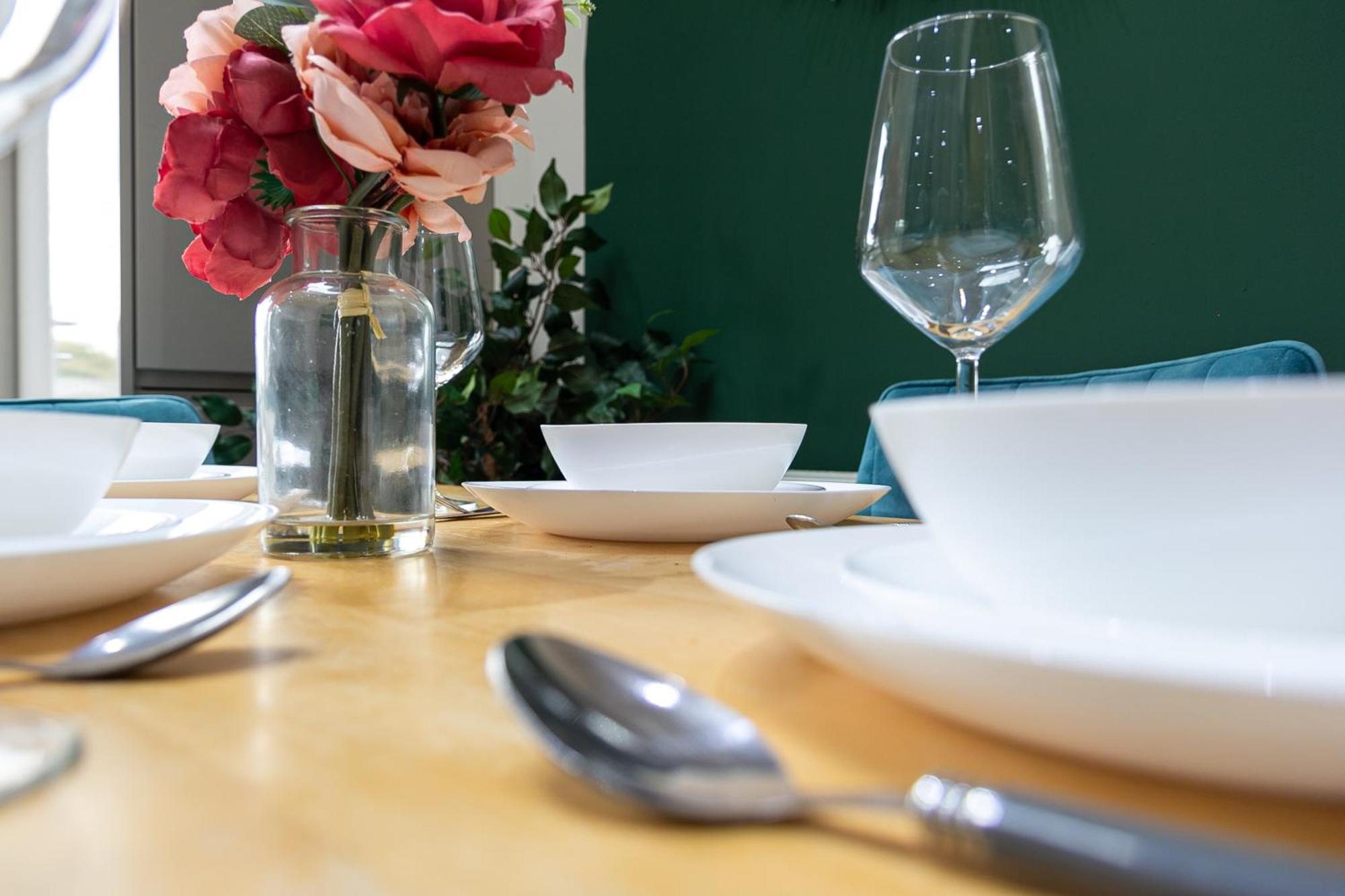 Bathway House - Free Secured Parking And Wifi Apartment โคเวนทรี ภายนอก รูปภาพ